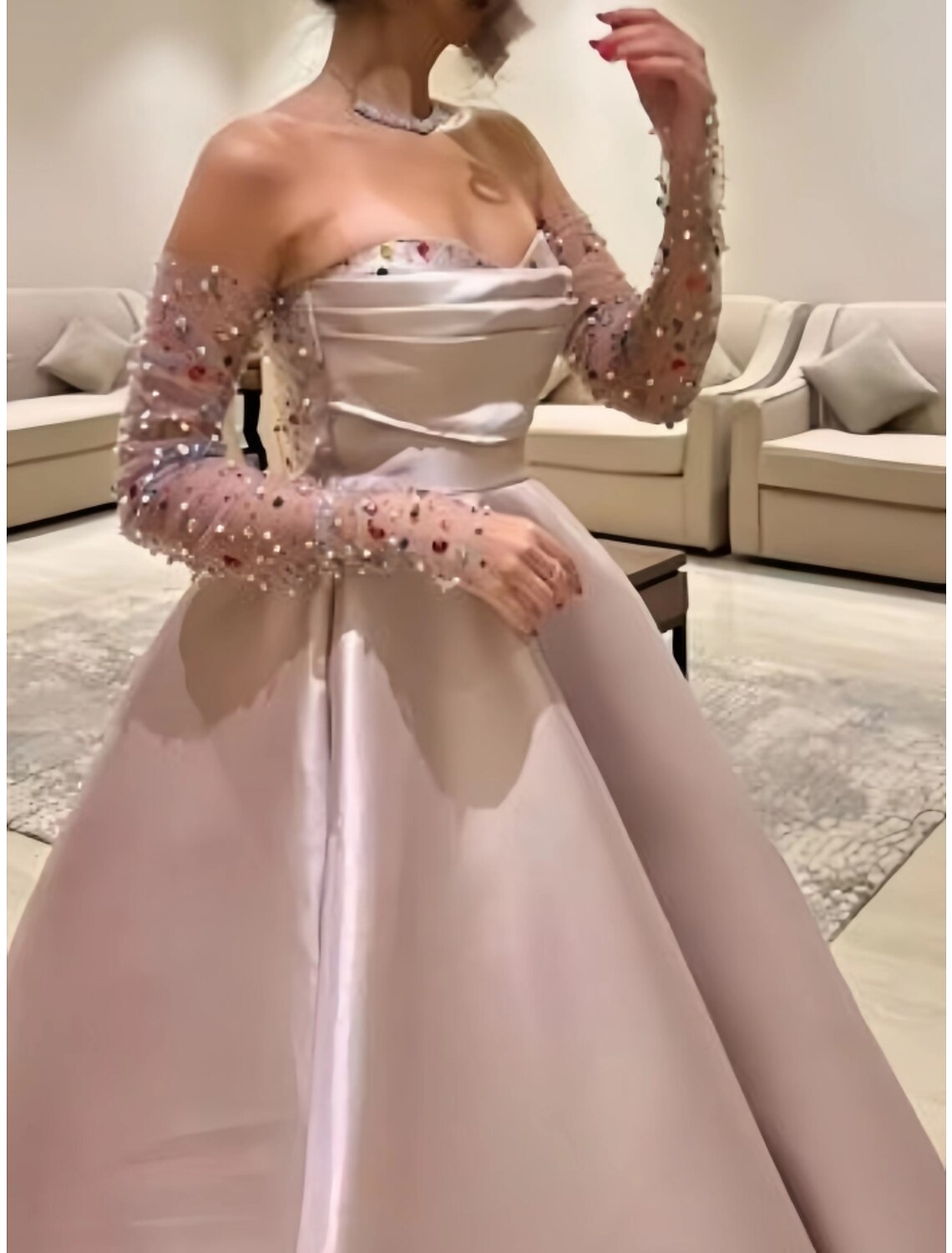 Abito da sera a trapezio, abito da principessa, formale, lungo fino al pavimento, manica lunga, scollo a cuore, raso con pieghe, perline arricciate